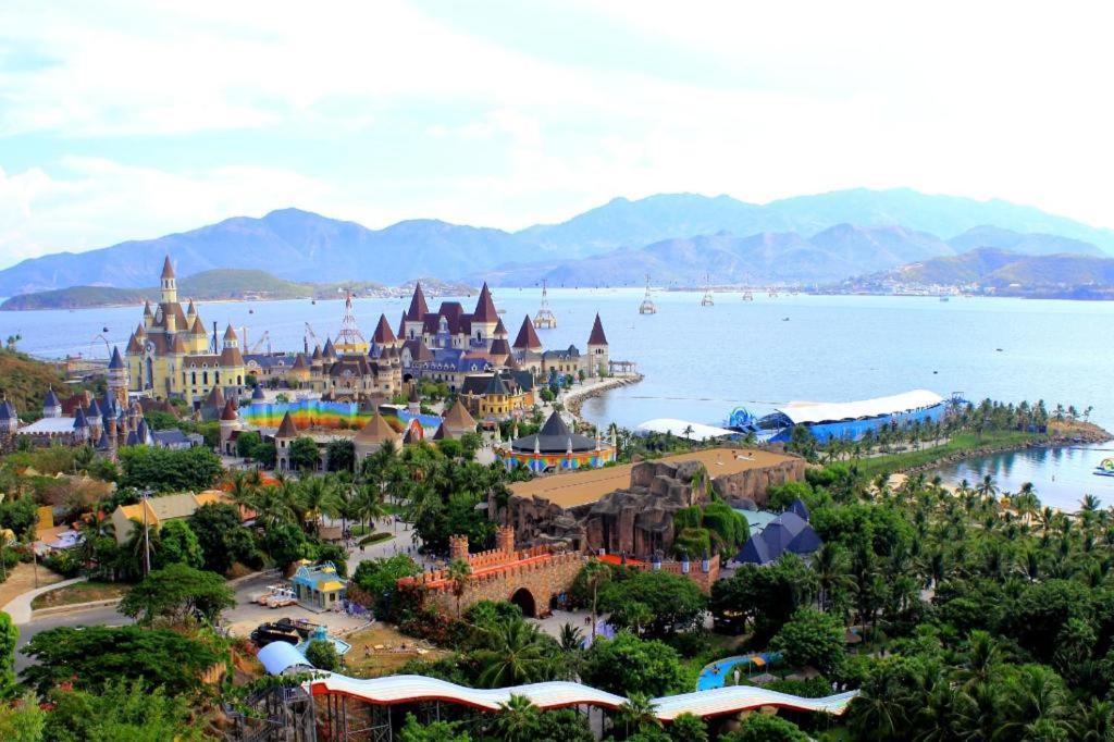 วินเพิร์ล ดิสคัฟเวอรี ร็อคไซด์ ญาจาง Hotel ภายนอก รูปภาพ