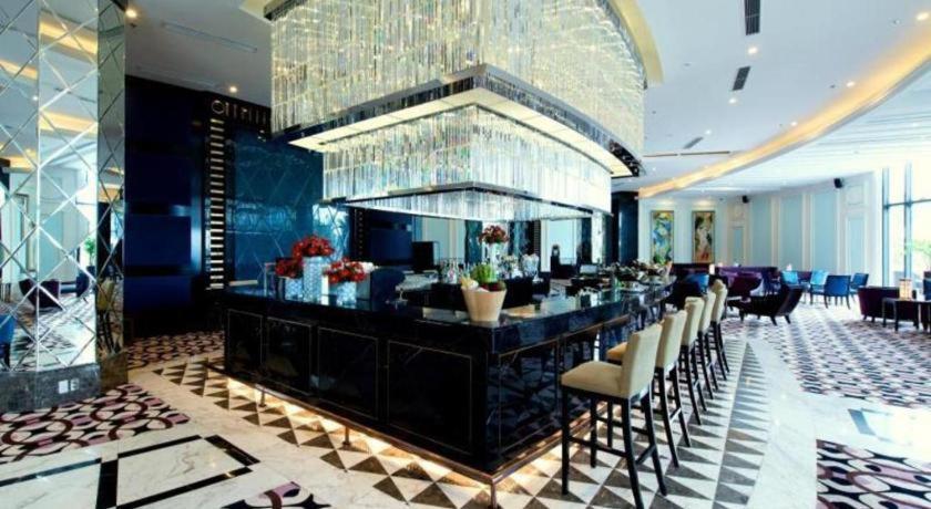 วินเพิร์ล ดิสคัฟเวอรี ร็อคไซด์ ญาจาง Hotel ภายนอก รูปภาพ